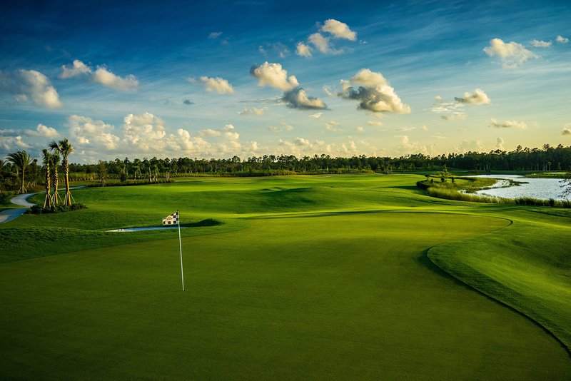 Naples Esplanade Golf & Country Club